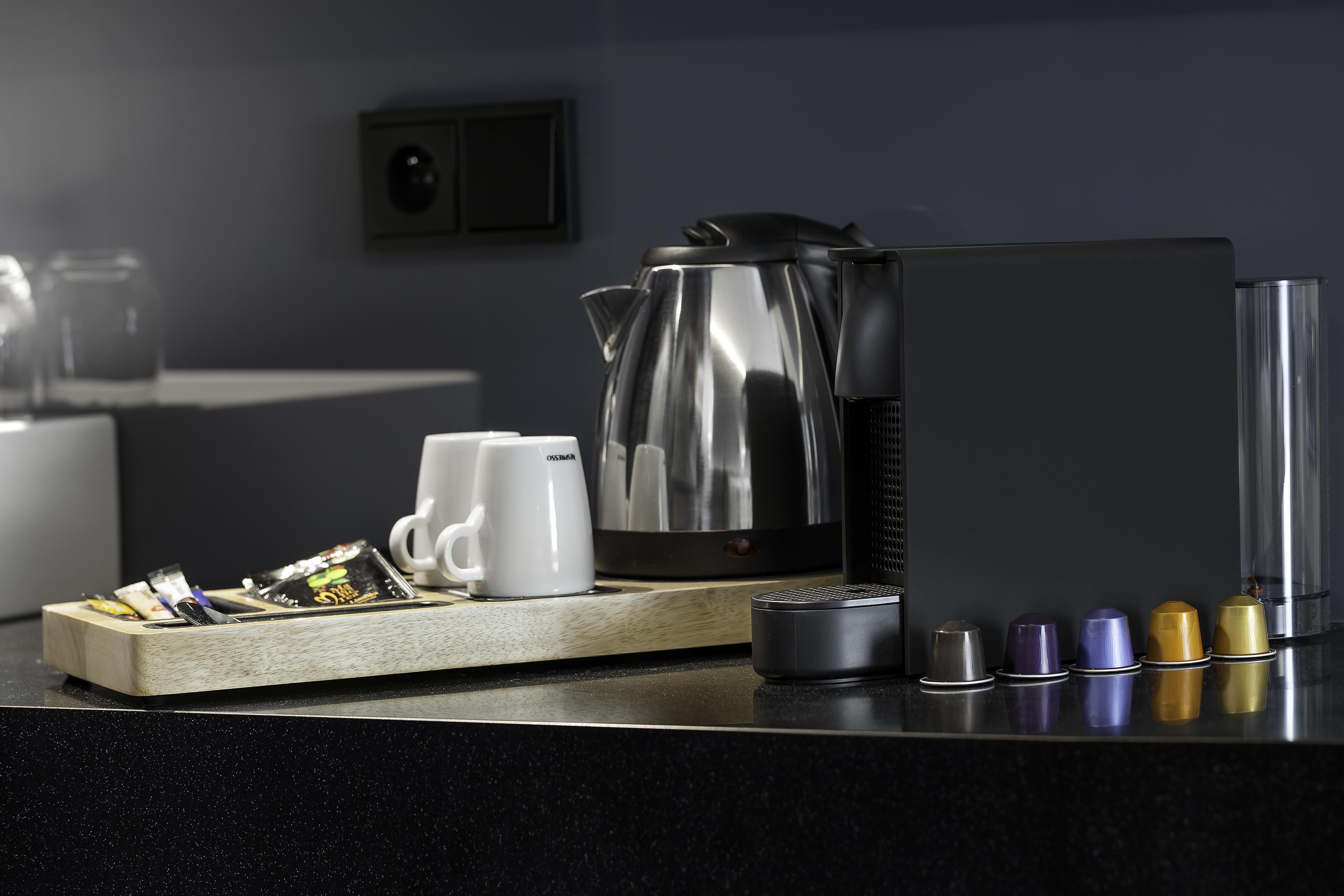 Hotel Urban Creme Praga Esterno foto A Nespresso coffee machine